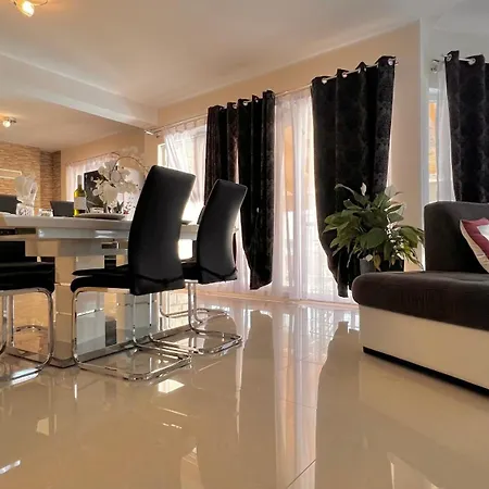 Luxury Goles Apartman